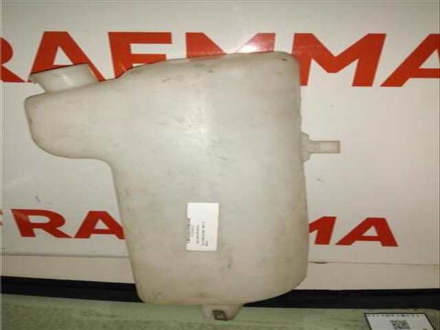 Deposito Limpiaparabrisas Toyota Dyna G