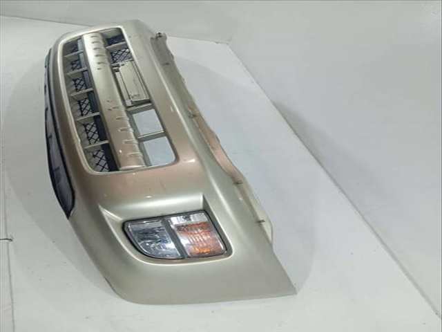 Foto 3ª: Paragolpes Delantero Toyota Rav4 2.0 SOL 4X4 150CV 110KW (2002)