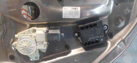 Foto 2ª: Elevalunas Manual Trasero Derecho Mercedes Clase C 160 C 220 CDI BLUEEFFICIENCY 204.002) 170CV 125KW [651911] (2012)