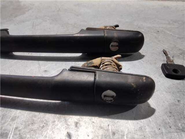 Foto 2ª: Maneta Exterior Delantera Izquierda Mercedes Vito 2.2 110 CDI (638.094) [2.2 LTR. - 75 KW 16V CDI TURBODIESEL CAT] [611980]