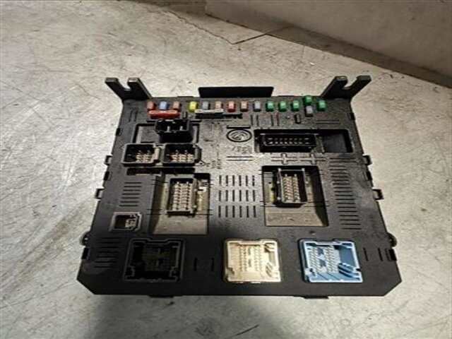 Foto 2ª: Centralita Confort BSI Citroen C4 1.6 EXCLUSIVE [1.6 LTR. - 80 KW HDI CAT (9HY - DV6TED4)]