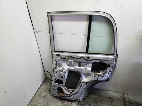 Foto 2ª: Puerta Trasera Derecha Suzuki Grand Vitara 2.0 TD CAT 109CV 80KW [RHW] (1950)
