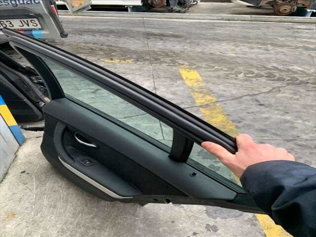 Foto 2ª: Puerta Trasera Derecha Bmw Serie 3 315 2.0 DI177CV BERLINA 0CV [N47D20C] (2009)