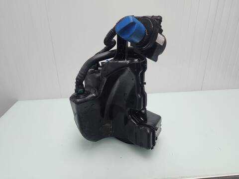 Foto 3ª: Deposito AdBlue Volkswagen Polo ADVANCE 95CV 70KW [DGT] (2020)