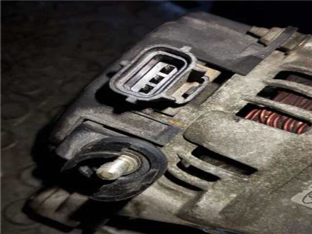 Foto 3ª: Alternador Ford Focus 1.8 AMBIENTE [1.8 LTR. - 66 KW TDDI TURBODIESEL CAT] [D-AG]