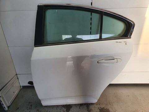 Puerta Trasera Izquierda Toyota Avensis ADVANCE 126CV 93KW