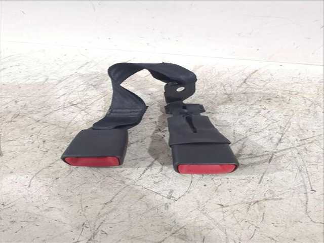 Foto 3ª: Cinturón Trasero Central Toyota Auris 1.6 ZRE151_) 124CV [1ZR-FE] (2006)