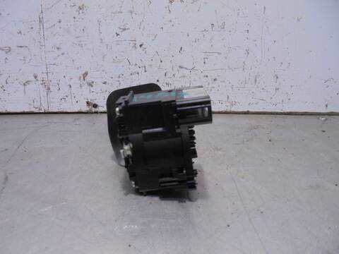 Foto 3ª: Mando Multifuncion Renault Clio AUTHENTIQUE 82CV 60KW [K9K B7] (2004)