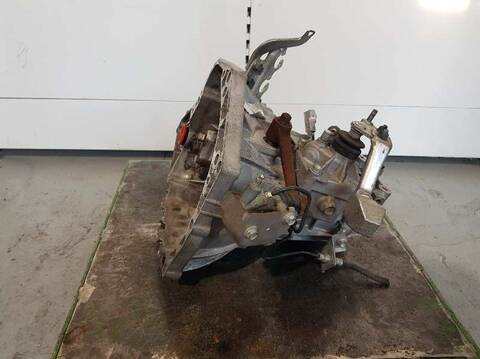 Foto 2ª: Caja Cambios Toyota Yaris BASICO 87CV 64KW [2SZ] (2007)