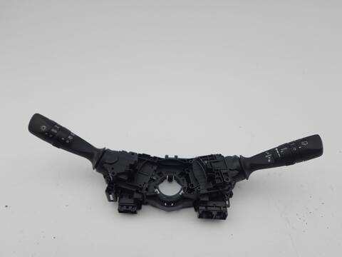 Mando Multifuncion Toyota Auris 1.8 HYBRID ZWE186_) 136CV 100KW
