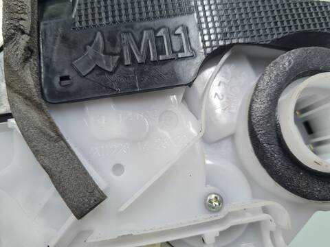 Foto 3ª: Cerradura Puerta Trasera Izquierda Toyota Yaris MXPH11L-BHXSBW 115CV [M15AFXE] (2021)