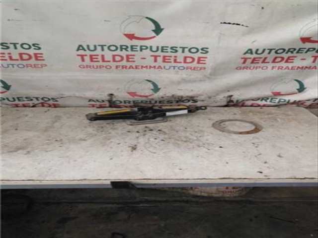 Gato Toyota Hiace 2.4