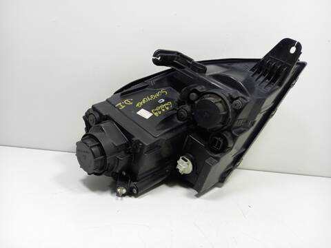 Foto 3ª: Faro Izquierdo Ssangyong Rexton D27DT (2007)