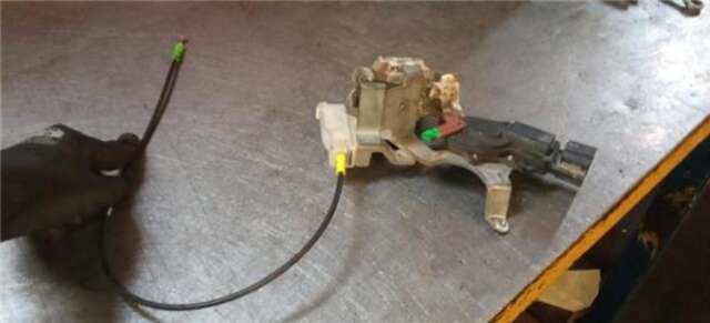 Cerradura Puerta Trasera Izquierda Peugeot 107 1.4 HDI