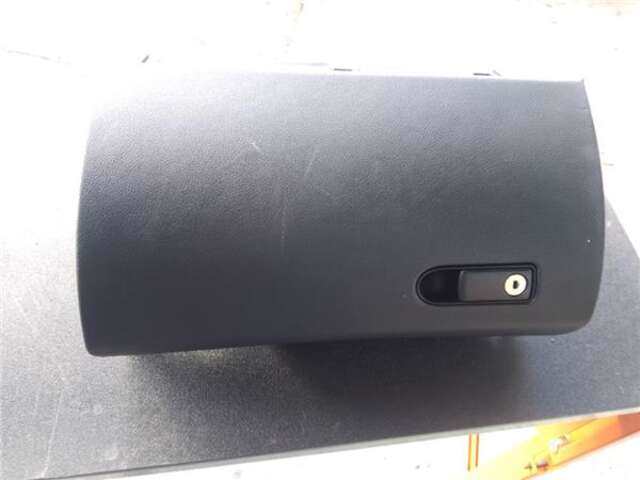 Guantera Mercedes Clase C 160 2.1 C 220 D (205.304) [2.1 LTR. - 125 KW CDI CAT]