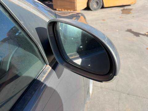 Retrovisor Derecho Volkswagen Golf BKD