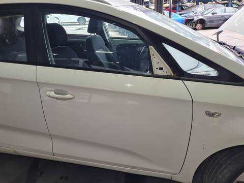 Puerta Delantera Derecha Kia Carens BASIC 135CV 99KW