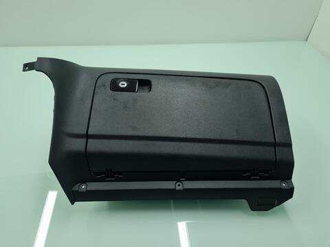Foto 4ª: Guantera Volkswagen Golf 1.6 TDI DPF 105CV 77KW [CAY] (2010)