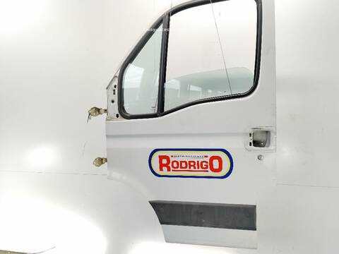 Foto 2ª: Puerta Delantera Izquierda Iveco Daily 33S15 35S15 35C15 [F1AFL411C] (2014)