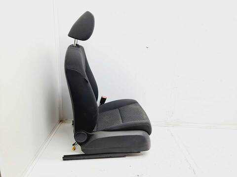 Foto 3ª: Asiento Delantero Derecho Volkswagen Golf 102CV 75KW [CGG] (2011)
