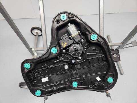 Elevalunas Manual Trasero Derecho Volkswagen Golf STYLE 115CV