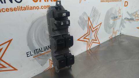 Foto 3ª: Botonera Elevalunas Toyota Auris 99CV 73KW (2013)