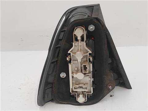 Foto 2ª: Piloto Trasero Derecho Bmw Serie 3 315 1.8 316TI 115CV 85KW [N46 B18 A] (2004)