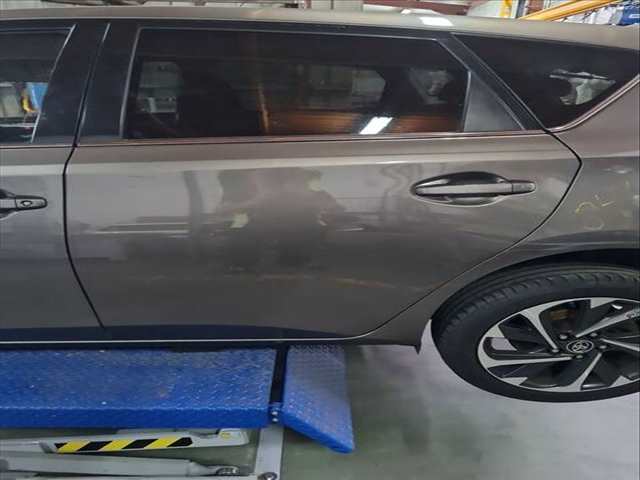 Puerta Trasera Izquierda Toyota Auris 1.8 HYBRID ZWE186_) 136CV 100KW