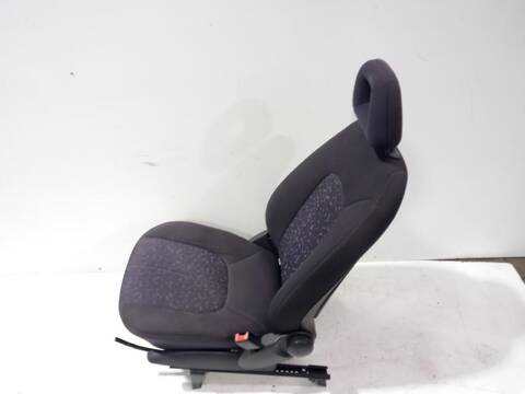 Foto 3ª: Asiento Delantero Derecho Mercedes Clase A 140 170 CDI 168.009) 95CV [OM668942] (1997)