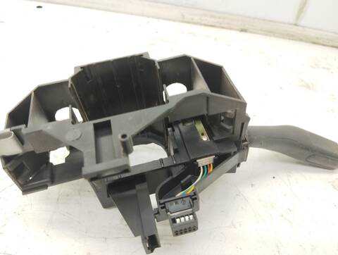 Foto 3ª: Mando Multifuncion Volkswagen Caddy LIFE 75CV 55KW [BSU] (2007)