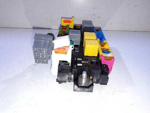 Foto 2ª: Caja Reles Fusibles Mercedes Vito 2.1 CDI CAT 136CV 100KW (2014)