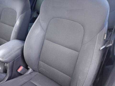 Foto 2ª: Asientos Traseros Kia Sportage CONCEPT 2WD 116CV 85KW [D4FD] (2017)