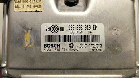 Foto 2ª: Centralita Motor ECU Volkswagen Passat 1.9 TDI 131CV [AVF] (2000)