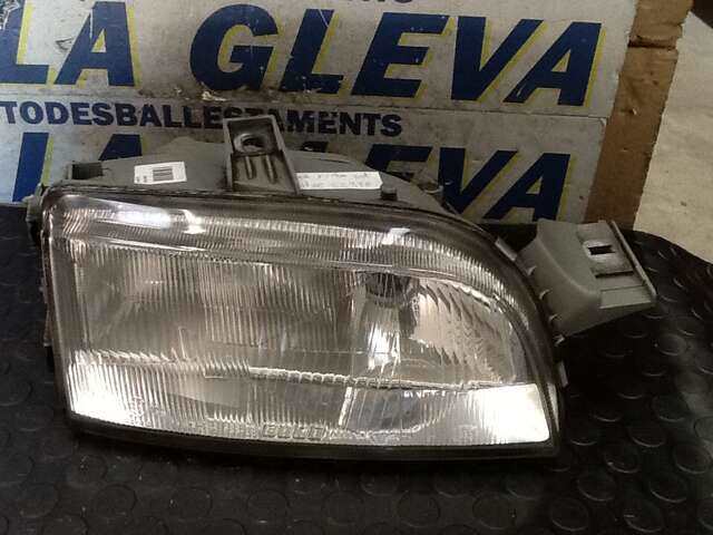 Foto 1ª: Faro Derecho Fiat Punto PUNTO 85 SPORTING 0CV [1,2 LTR 86CV/63KW 16V 176B9000] (1998)