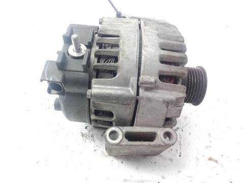 Foto 3ª: Alternador Mercedes Clase C 160 VERSION INDEFINIDA (2014)