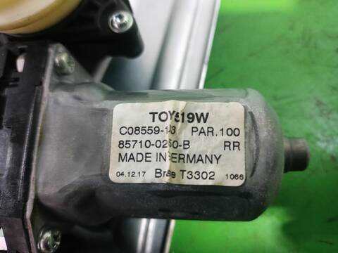 Foto 3ª: Elevalunas Manual Trasero Izquierdo Toyota Auris HYBRID FEEL EDITION 136CV (2013)