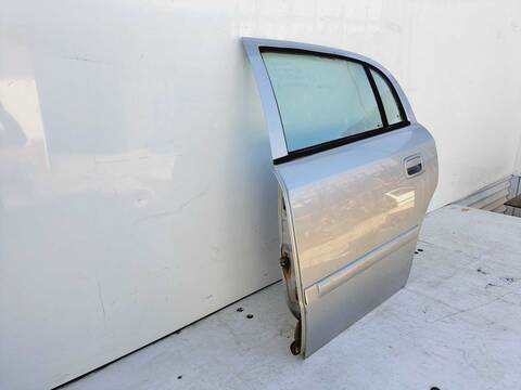 Foto 4ª: Puerta Trasera Izquierda Opel Astra 1.7 16V CDTI CAT Z 17 DTL - LRB) BERLINA 80CV 59KW [Z17DTL] (2004)