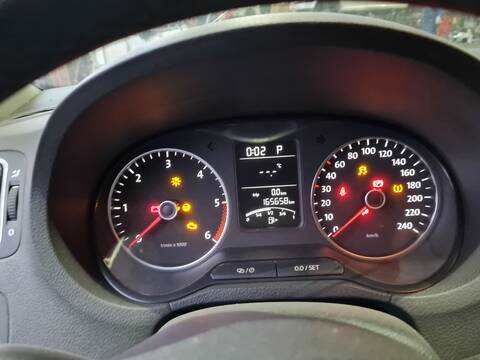 Foto 4ª: Cuadro de Instrumentos Volkswagen Polo ADVANCE 90CV 66KW [CAYB] (2014)