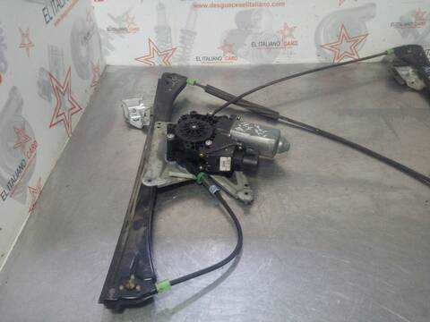 Foto 2ª: Elevalunas Eléctrico Delantero Derecho Audi A4 AVANT 100CV 74KW (1994)