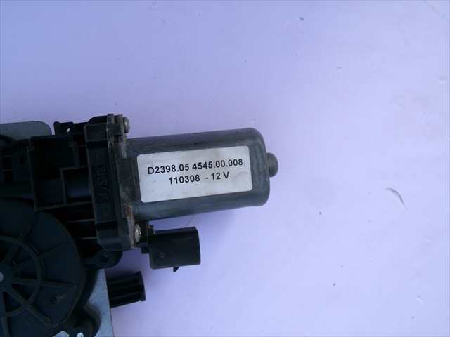 Foto 2ª: Elevalunas Eléctrico Delantero Derecho Mitsubishi Montero 2.8 TD 1992-1995 [4M40] (1994)