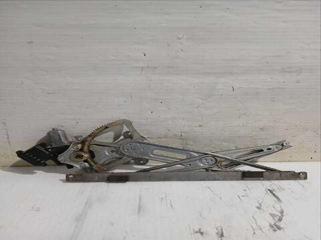 Foto 3ª: Elevalunas Eléctrico Delantero Izquierdo Toyota Auris 1.33 DUAL-VVTI NRE150_) 101CV [1NR-FE] (2006)