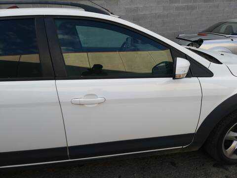 Puerta Delantera Derecha Ford Focus KKDA