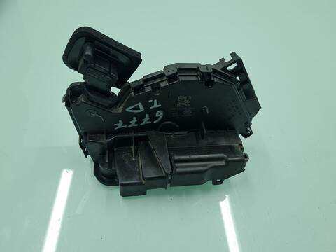 Cerradura Puerta Trasera Derecha Volkswagen Polo SPORT 116CV 85KW