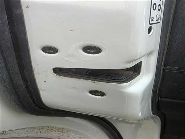 Cerradura Puerta Trasera Izquierda Land Rover Discovery TDV6 S 190CV 140KW