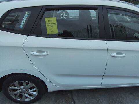 Foto 4ª: Puerta Trasera Derecha Kia Carens BASIC 116CV 85KW [D4FD] (2018)