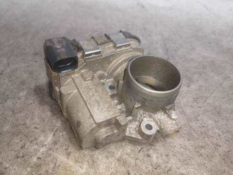 Foto 3ª: Caja Mariposa Volkswagen Polo CHZL (2015)