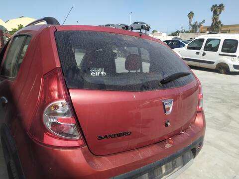 Foto 3ª: Portón Dacia Sandero K9KE8 (2012)