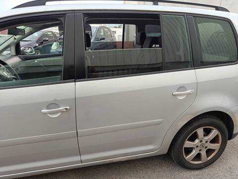 Puerta Trasera Izquierda Volkswagen Touran AZV