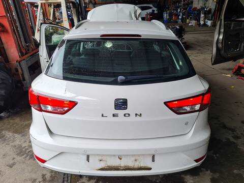 Portón Seat Leon X-PERIENCE TITAN DESERT 116CV 85KW