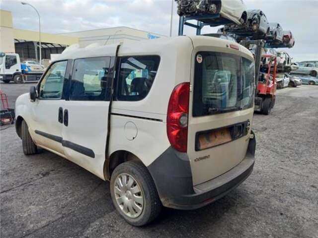 Foto 2ª: Transmision Delantera Derecha Opel Combo 1.3 CARGO L1H1 2.2T [1.3 LTR. - 66 KW 16V CDTI] [263A2000]